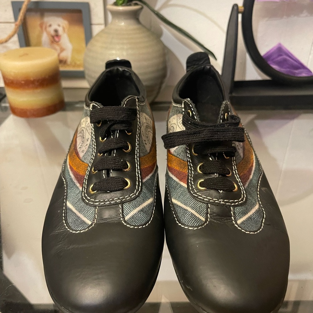 Stylish Black and Multicolor Women's Shoes